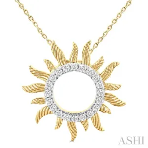 1/4 Ctw Textured Sunburst Round Cut Diamond Fashion Pendant With Chain in 10K Yellow Gold