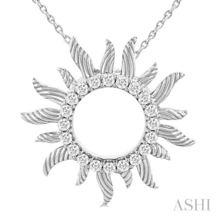 1/4 Ctw Textured Sunburst Round Cut Diamond Fashion Pendant With Chain in 14K White Gold