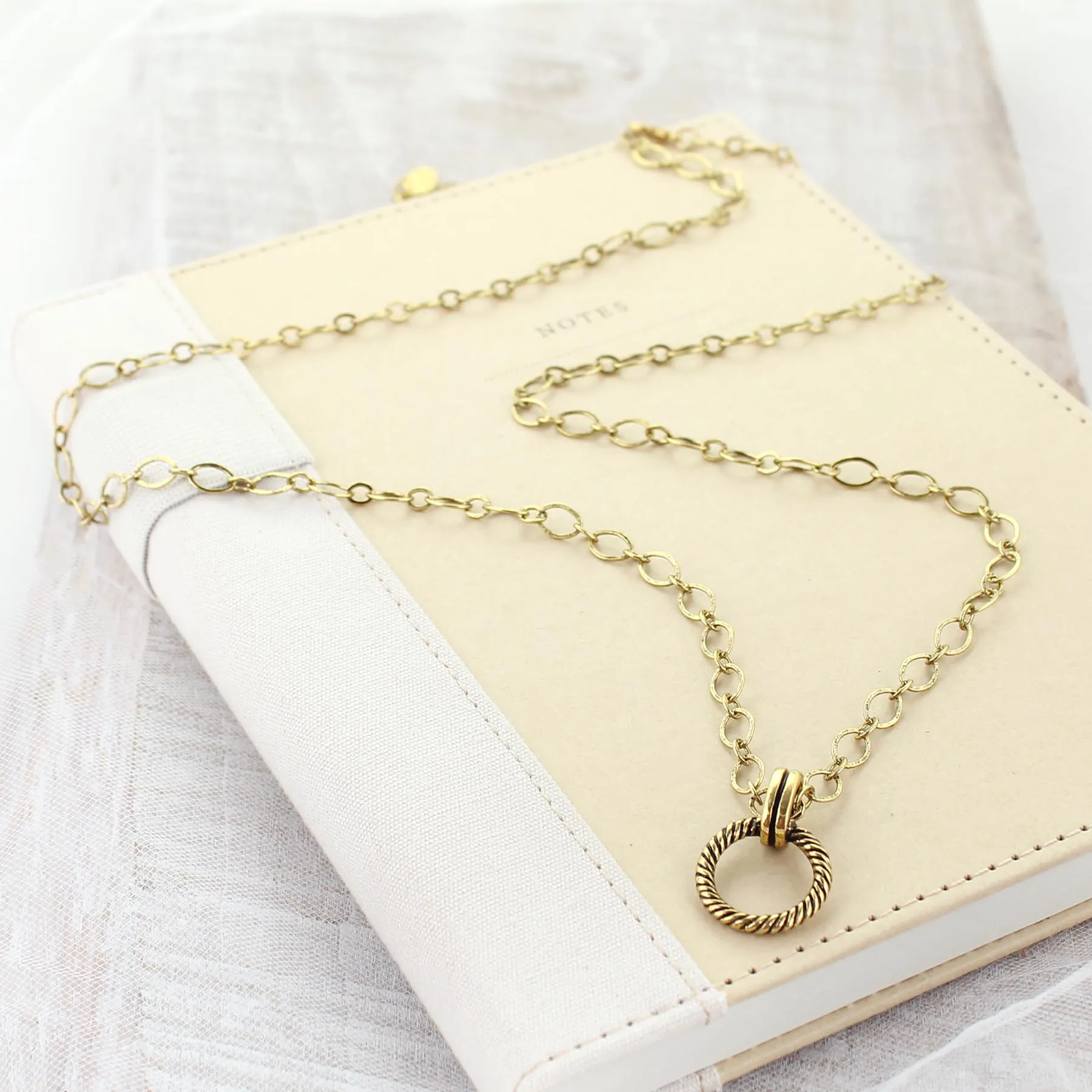 30” Gold Chain Necklace w/ Gold Circle