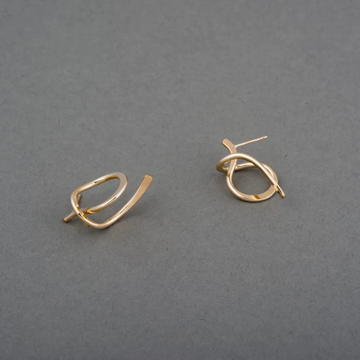 ASP COIL EARRING