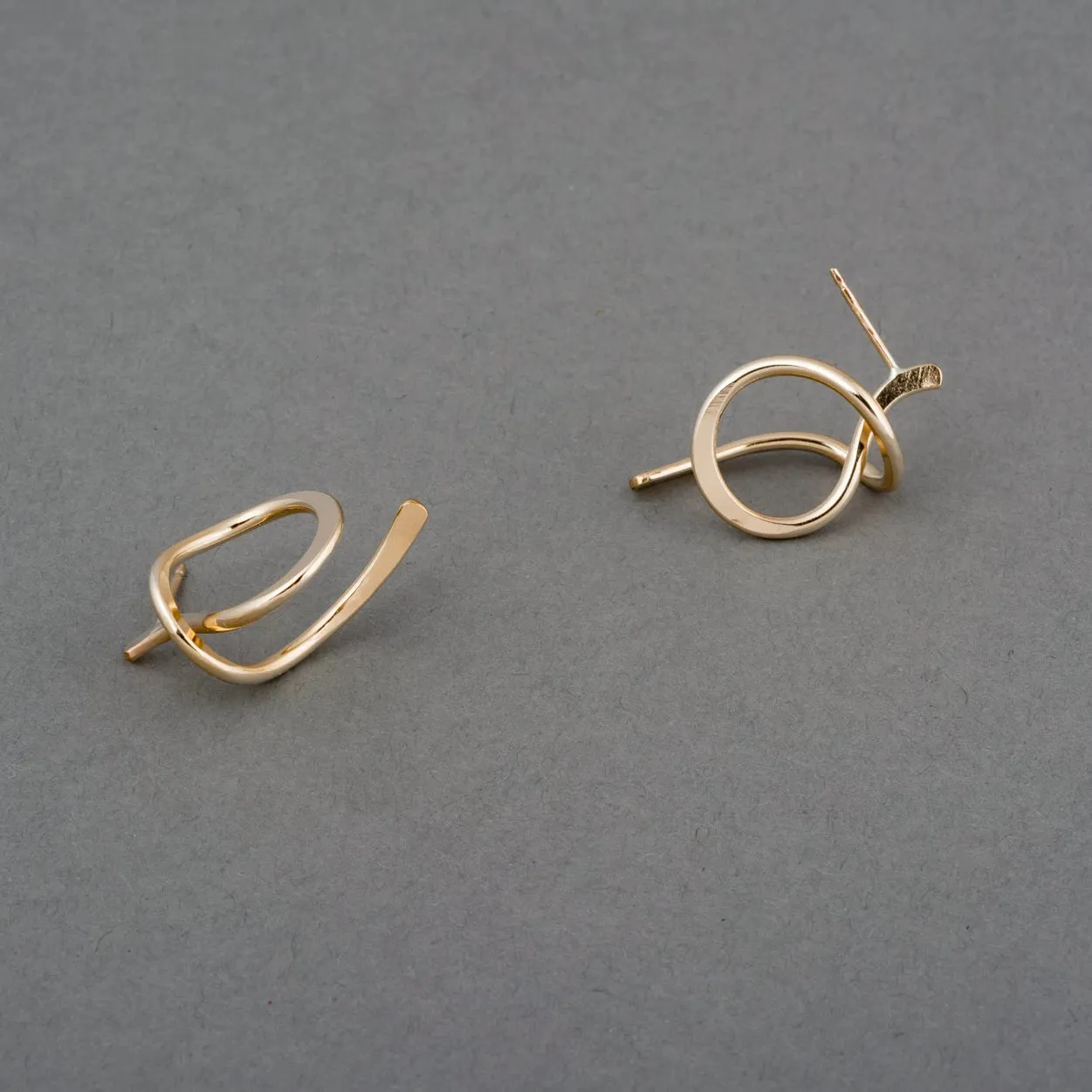 ASP COIL EARRING