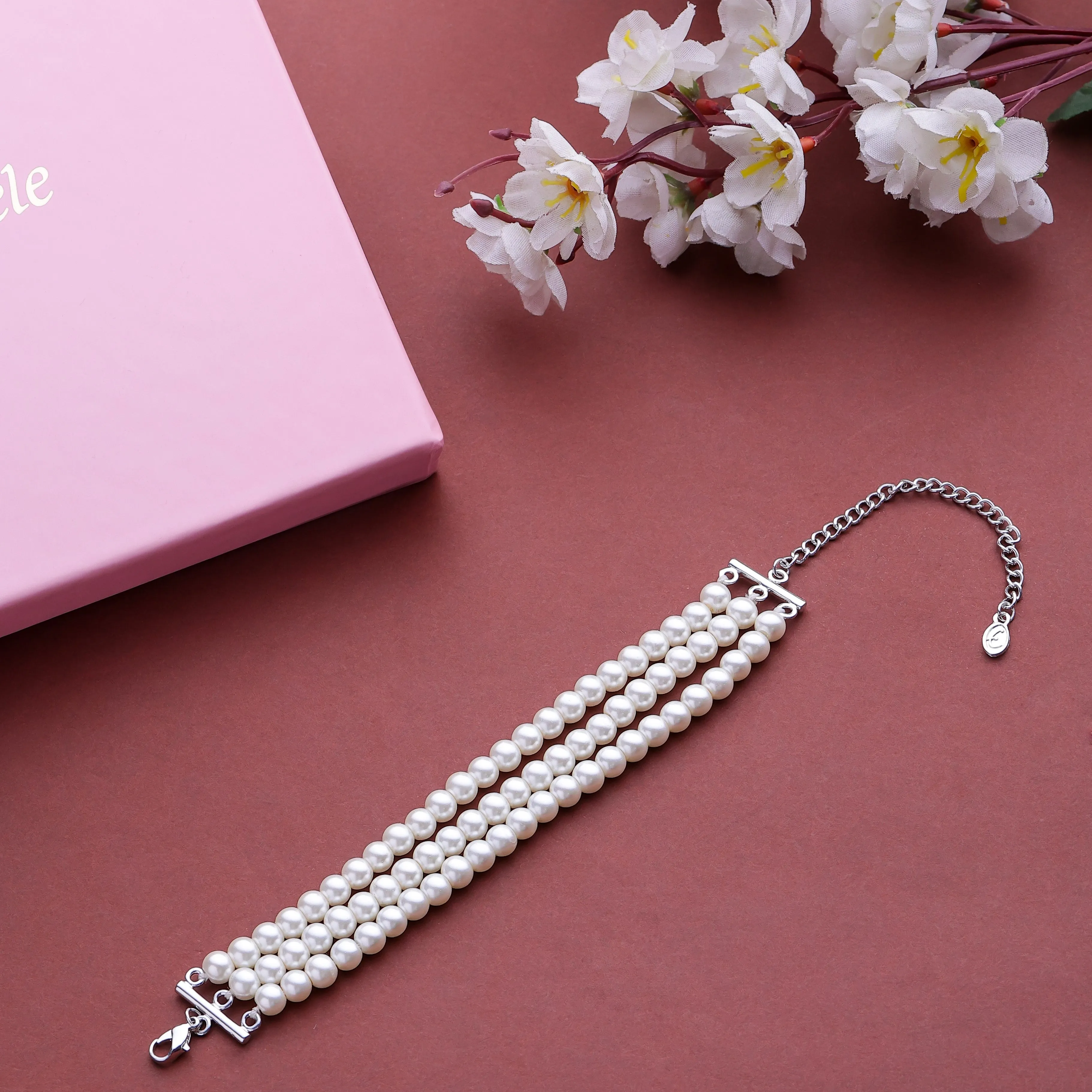 Estele - White Pearl Three Line Bracelet