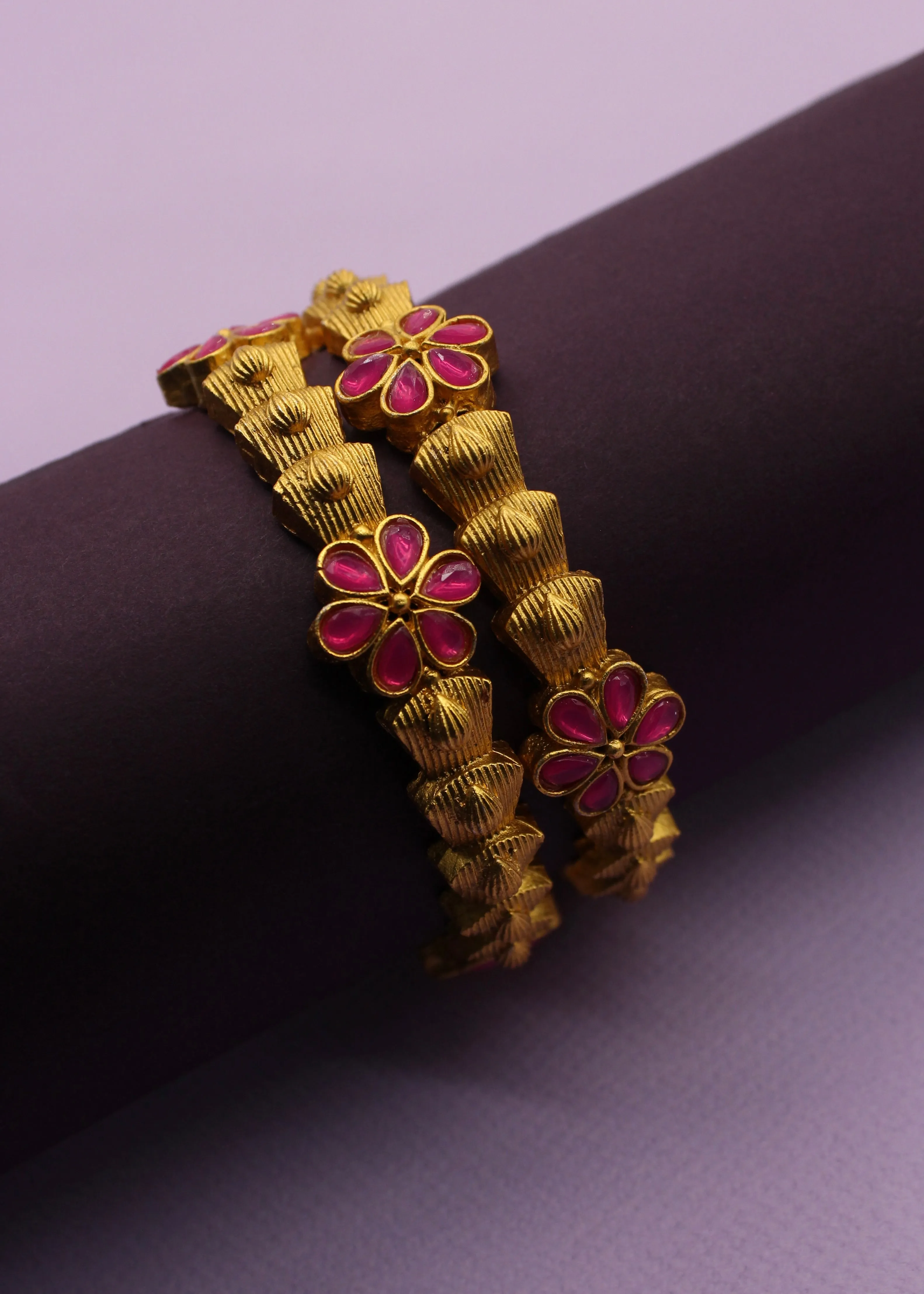 GRACEFUL BLOSSOM ANTIQUE BANGLES