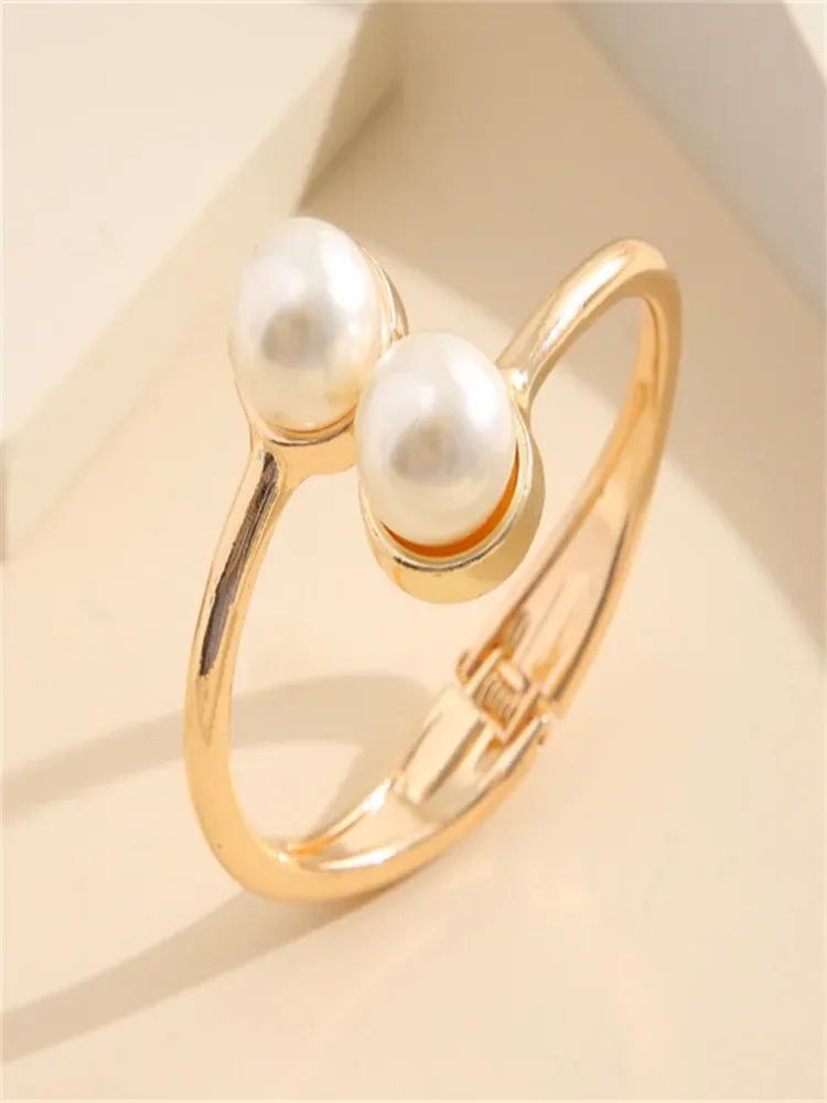 Modern Pearl Open Bracelet