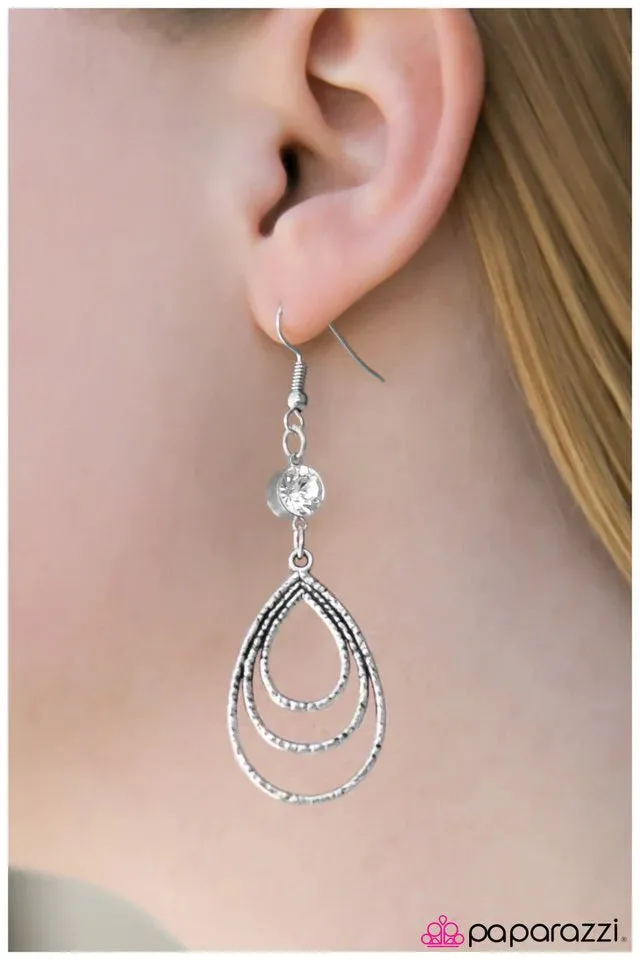 Paparazzi Earring ~ Dinner Party - White