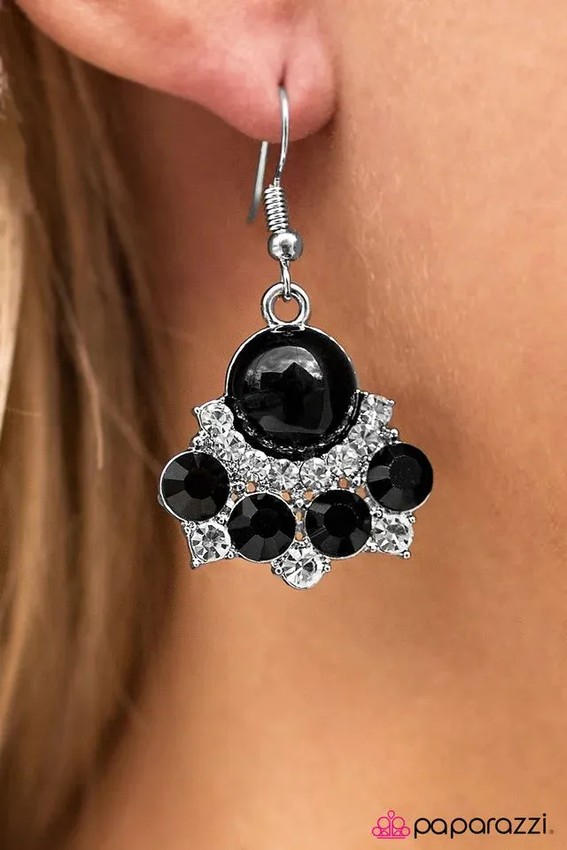 Paparazzi Earring ~ TARTE It Up - Black