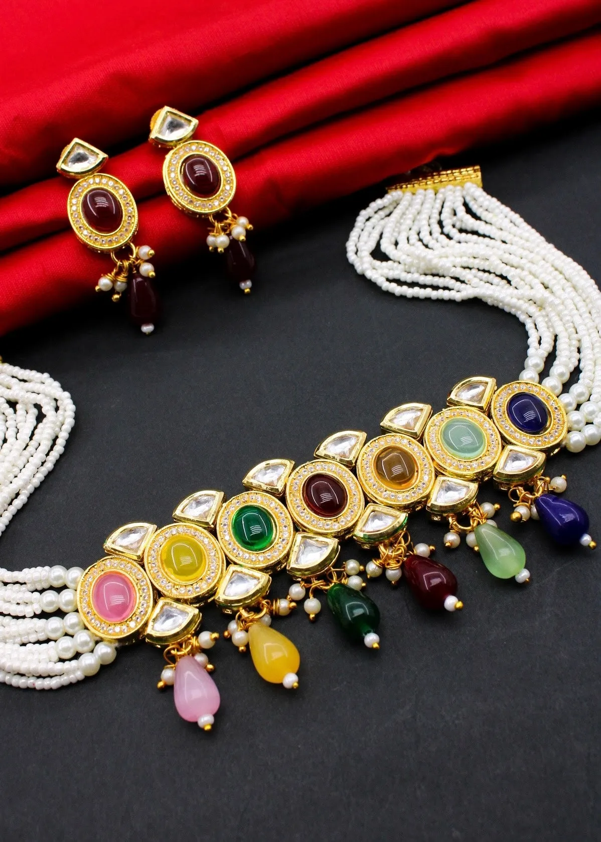 RAVISHING KUNDAN NECKLACE