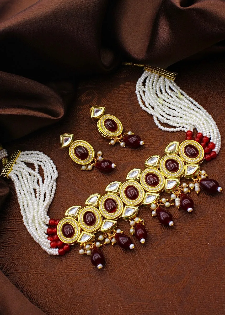 RAVISHING KUNDAN NECKLACE