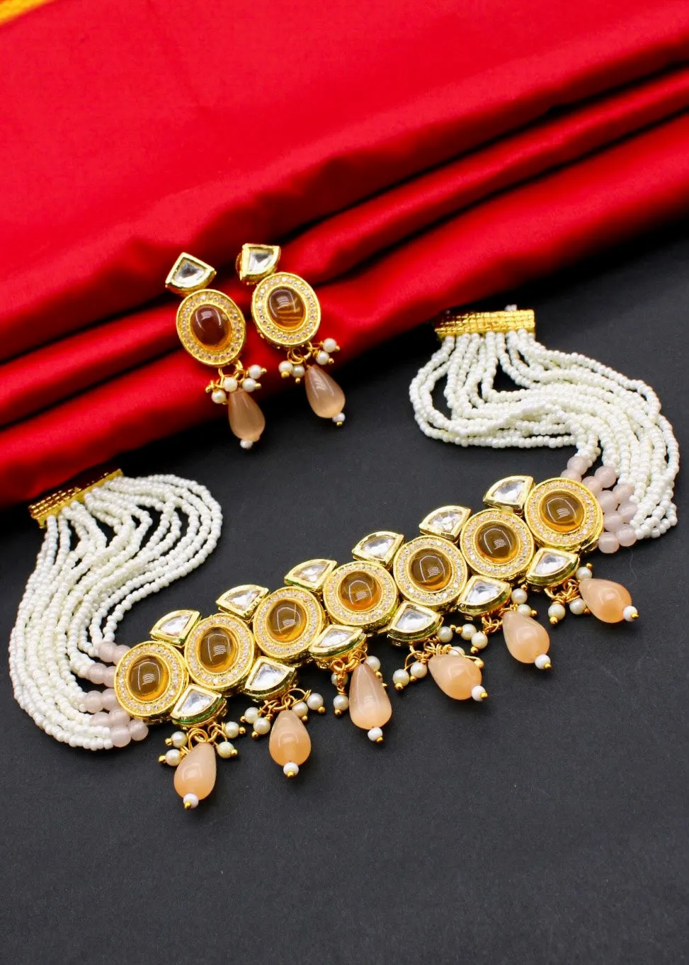 RAVISHING KUNDAN NECKLACE