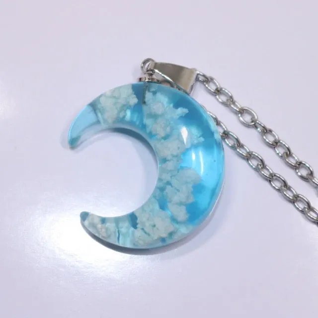 Resin Rould Ball Moon Pendant Necklace Women Blue Sky White Cloud Necklace