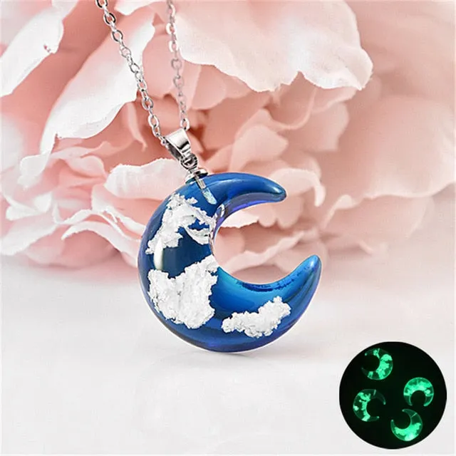 Resin Rould Ball Moon Pendant Necklace Women Blue Sky White Cloud Necklace